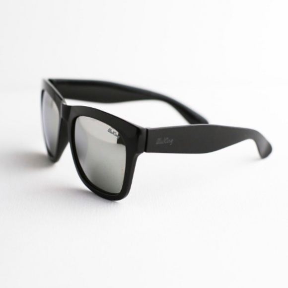 🔥NEW⚡️ Mirror Lens Oversize Sunglasses 😎🌴☀️ - Picture 6 of 7